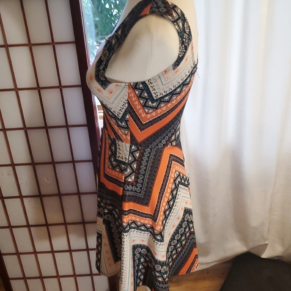 Derek Heart Chevron Mini Dress in Orange and Black - Picture 5 of 6